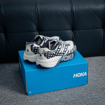 HOKA  ONE ONE SPEEDGOAT 2
