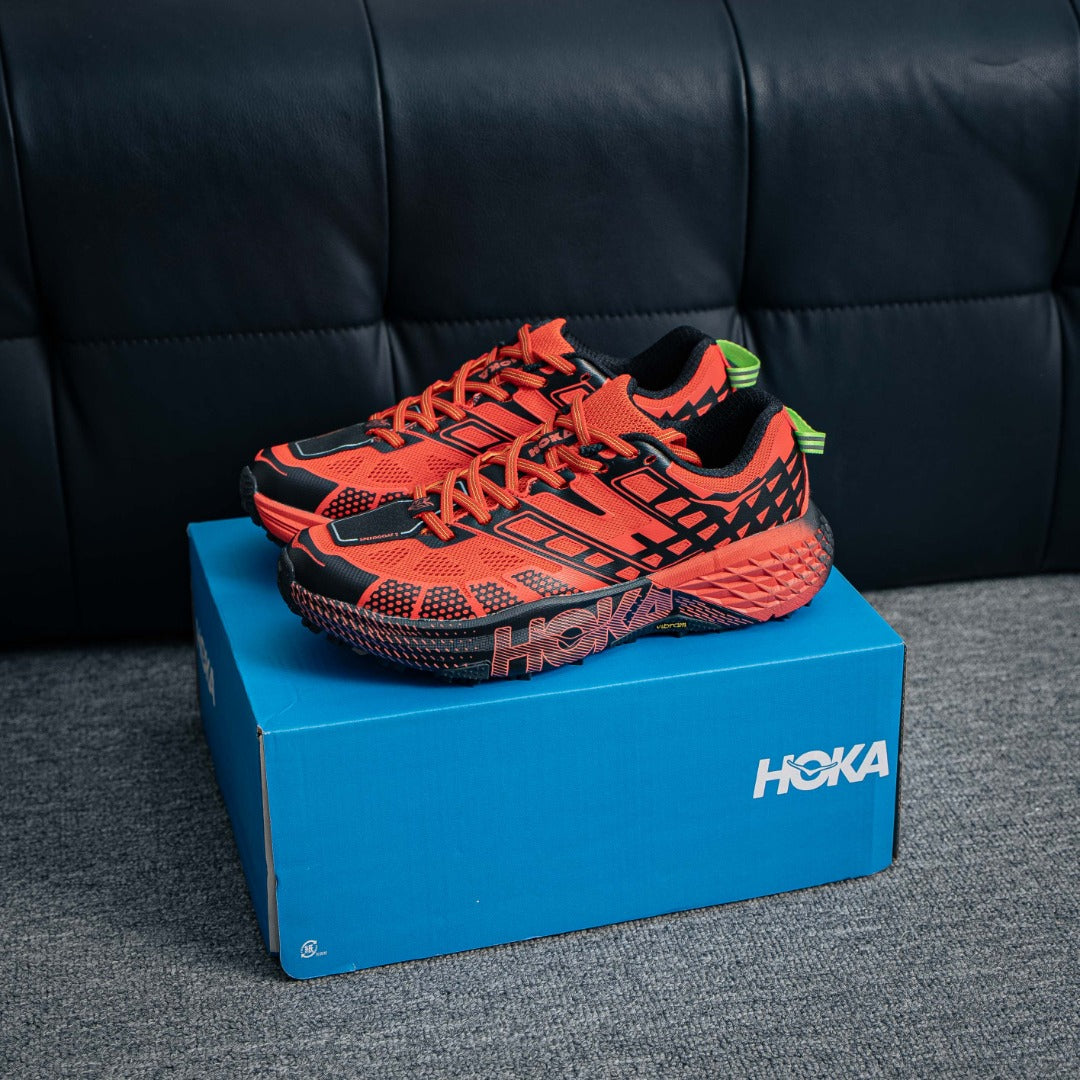 HOKA  ONE ONE SPEEDGOAT 2
