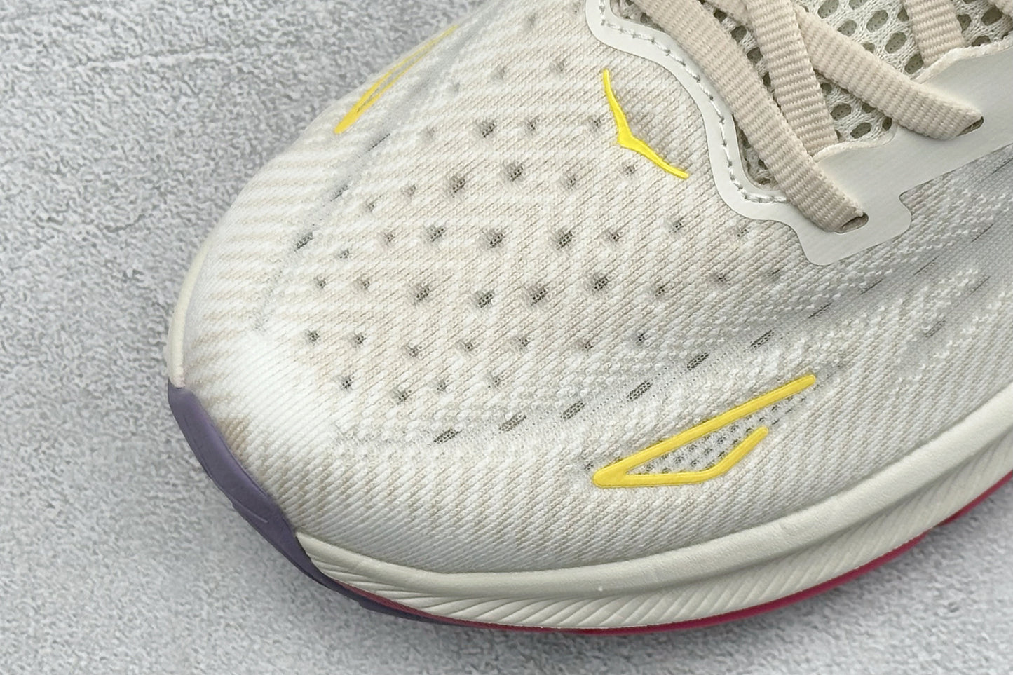 HOKA Clifton 9 Cream/Fuchsia Daily Running Trainers
