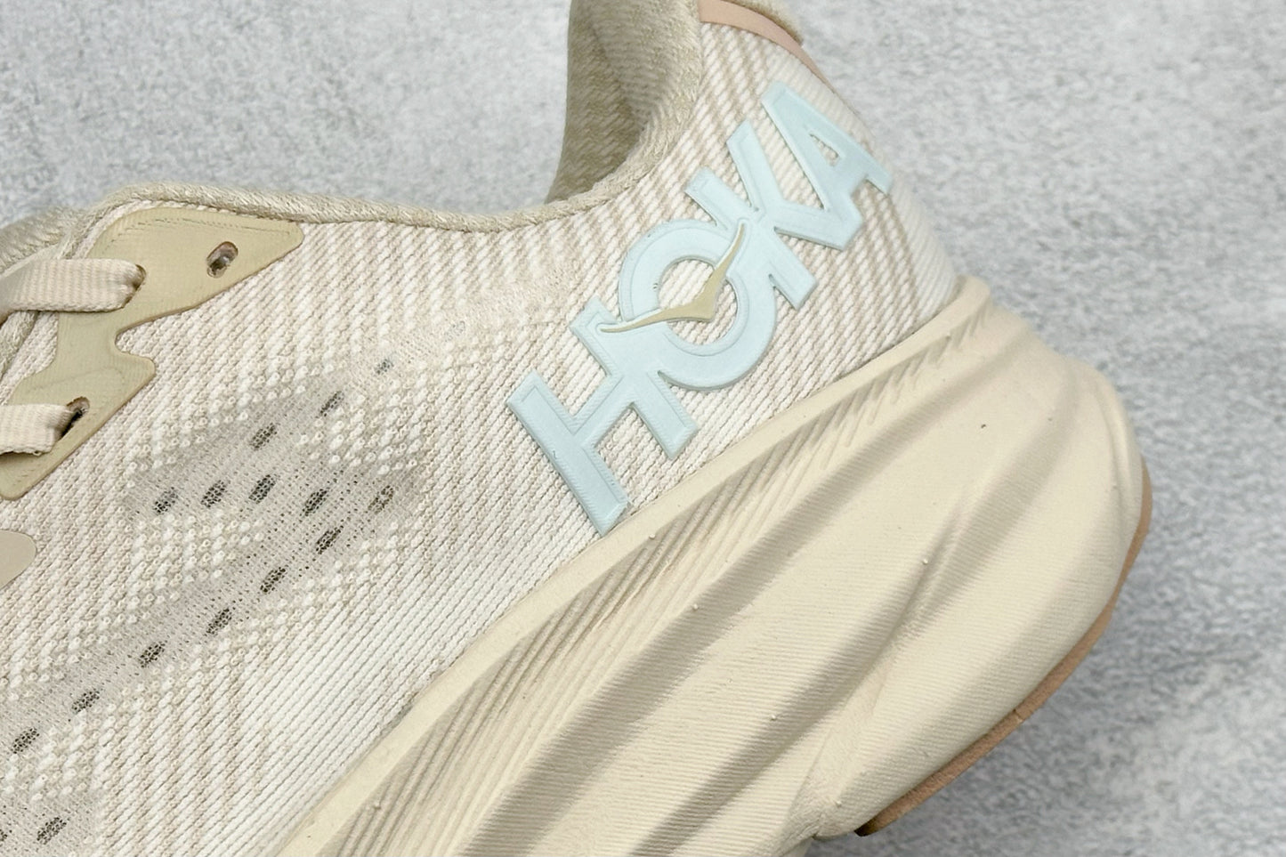 HOKA Clifton 9 Cream Running Shoes