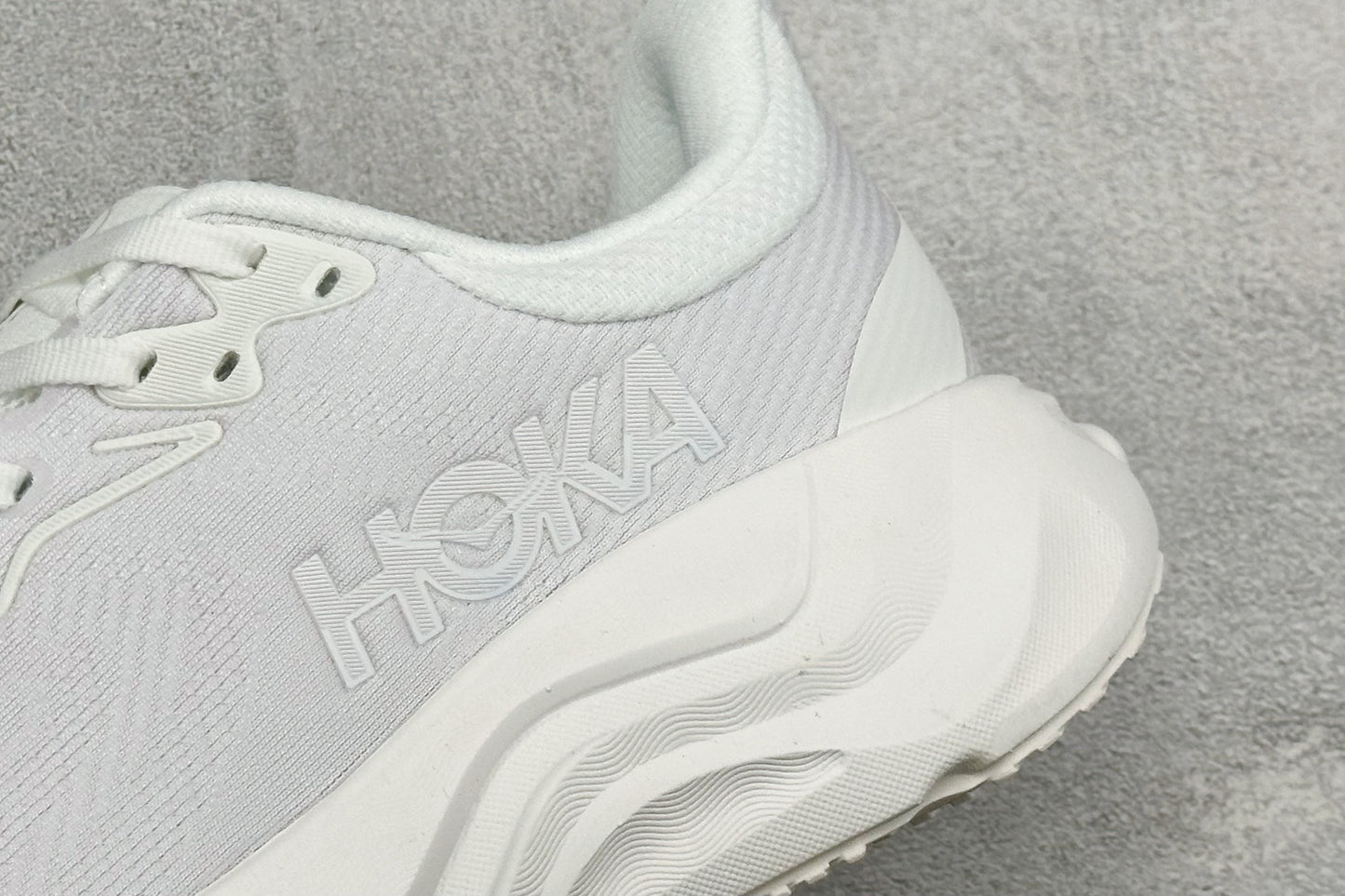 HOKA Arahi 8 Triple White Stability Road Running Shoes