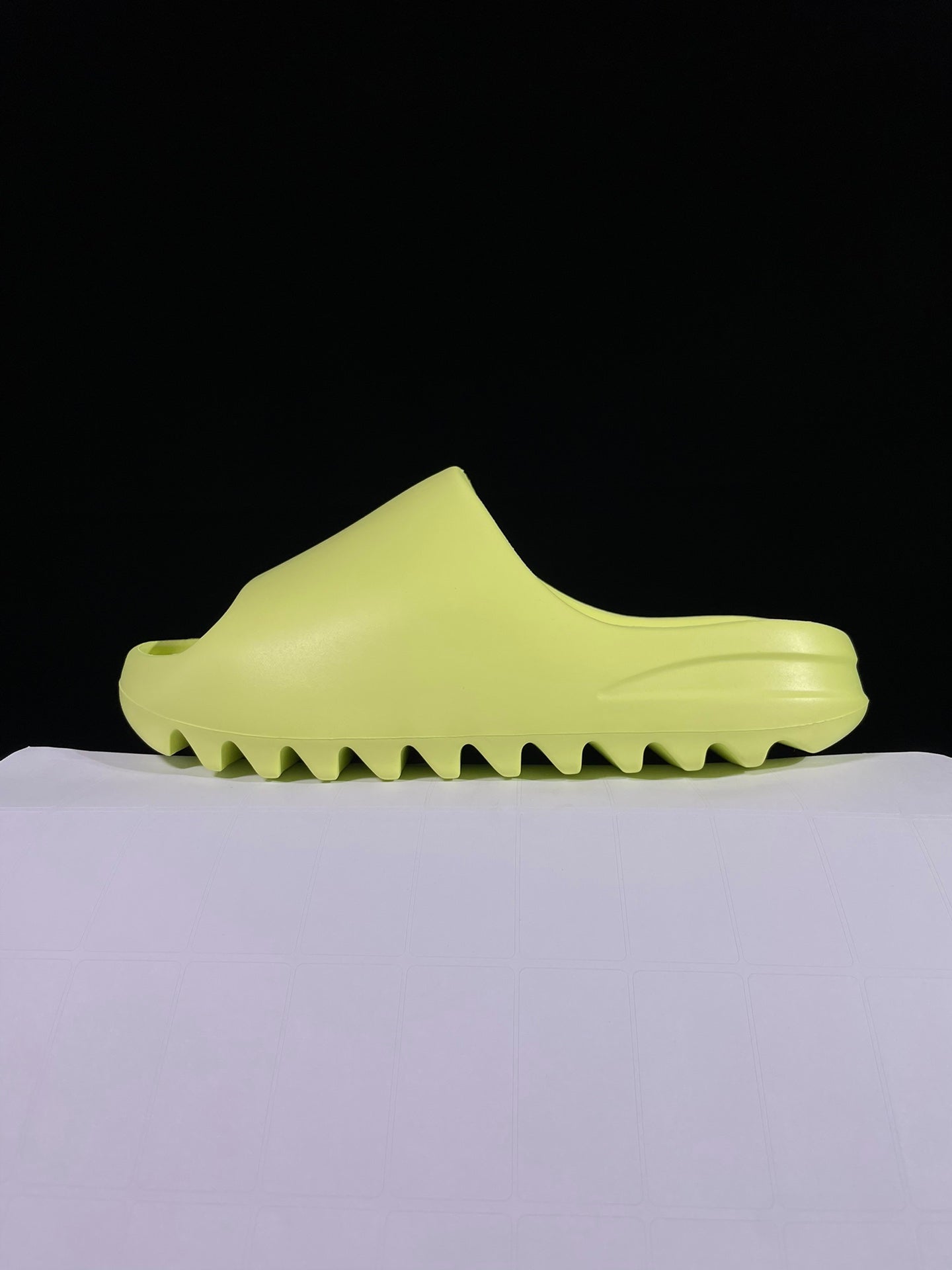 adidas YEEZY Slide "Glow Green"