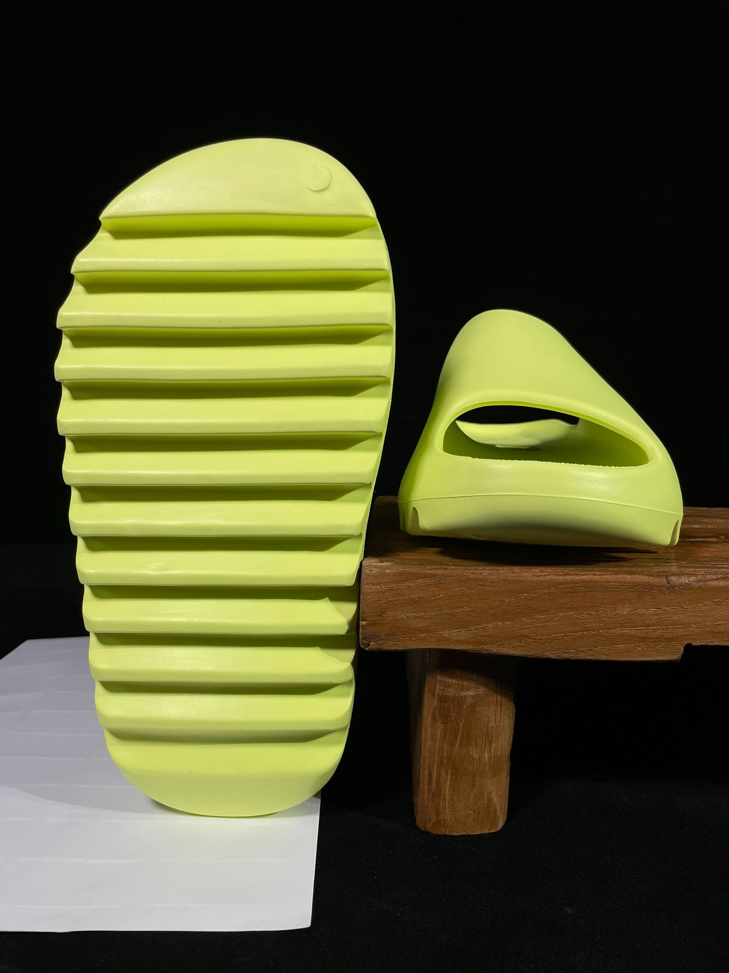 adidas YEEZY Slide "Glow Green"