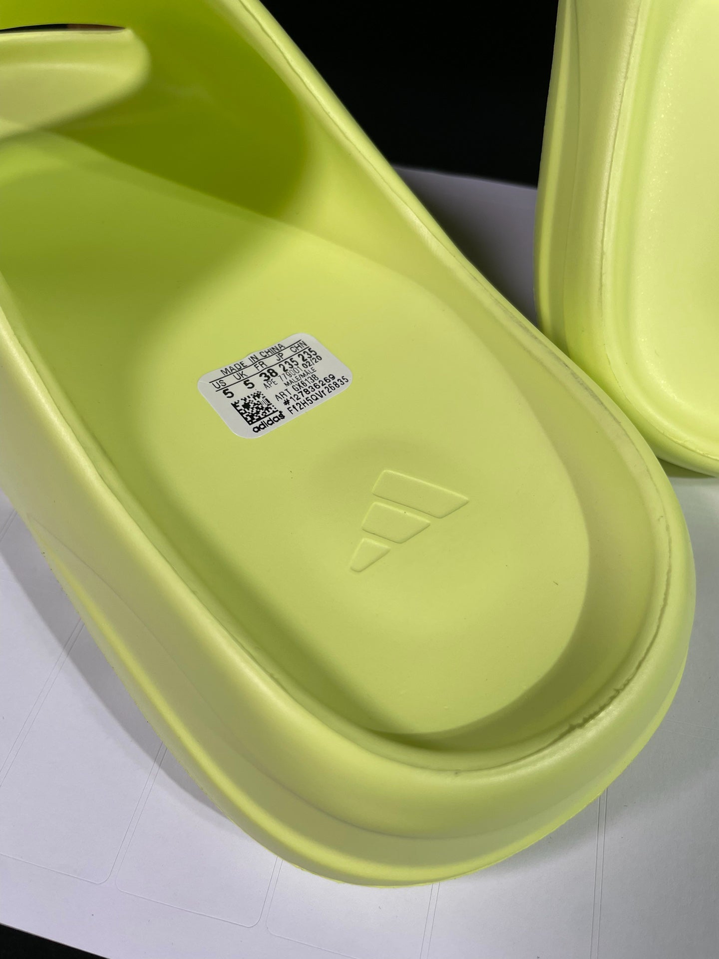 adidas YEEZY Slide "Glow Green"