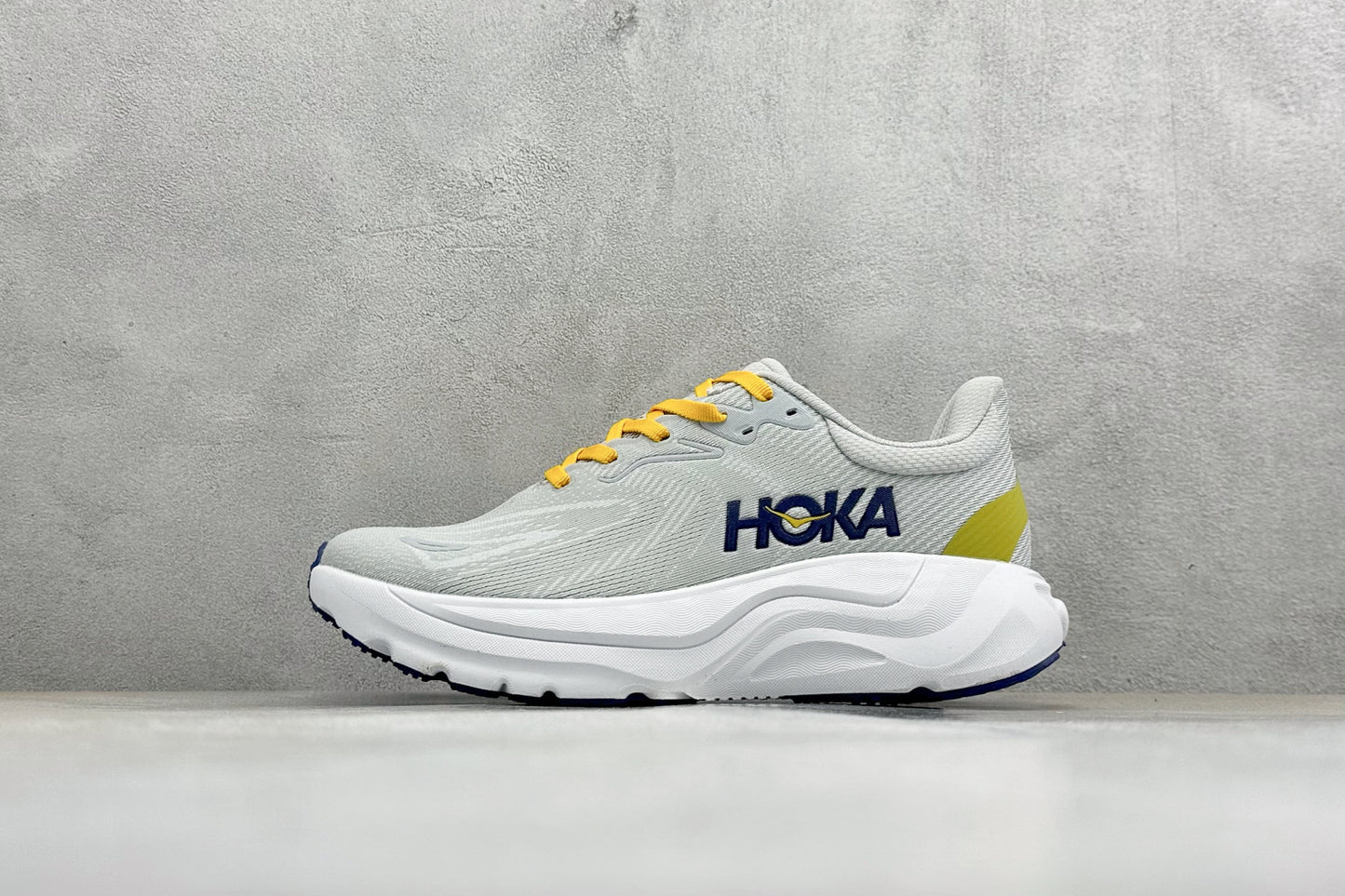 HOKA Arahi 8 Grey Mustard Stability Road Running Shoes