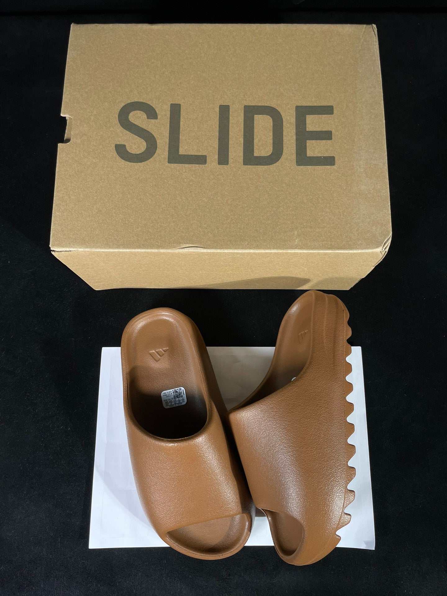 adidas YEEZY Slide "Flax"