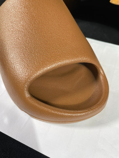 adidas YEEZY Slide "Flax"