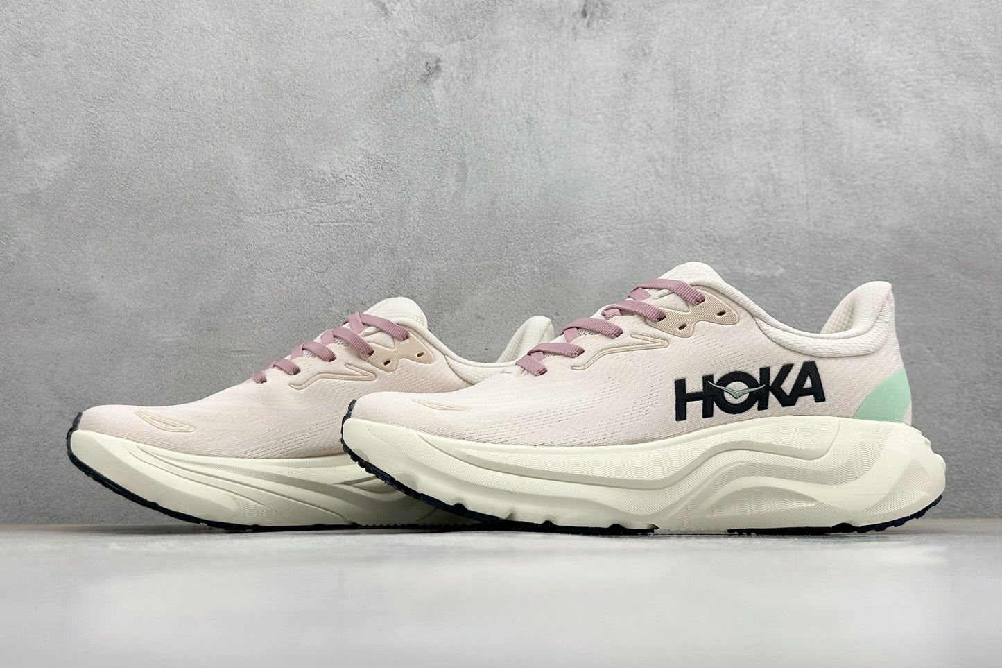 HOKA Arahi 8 Cream Mint Green Women Stability Running Shoes