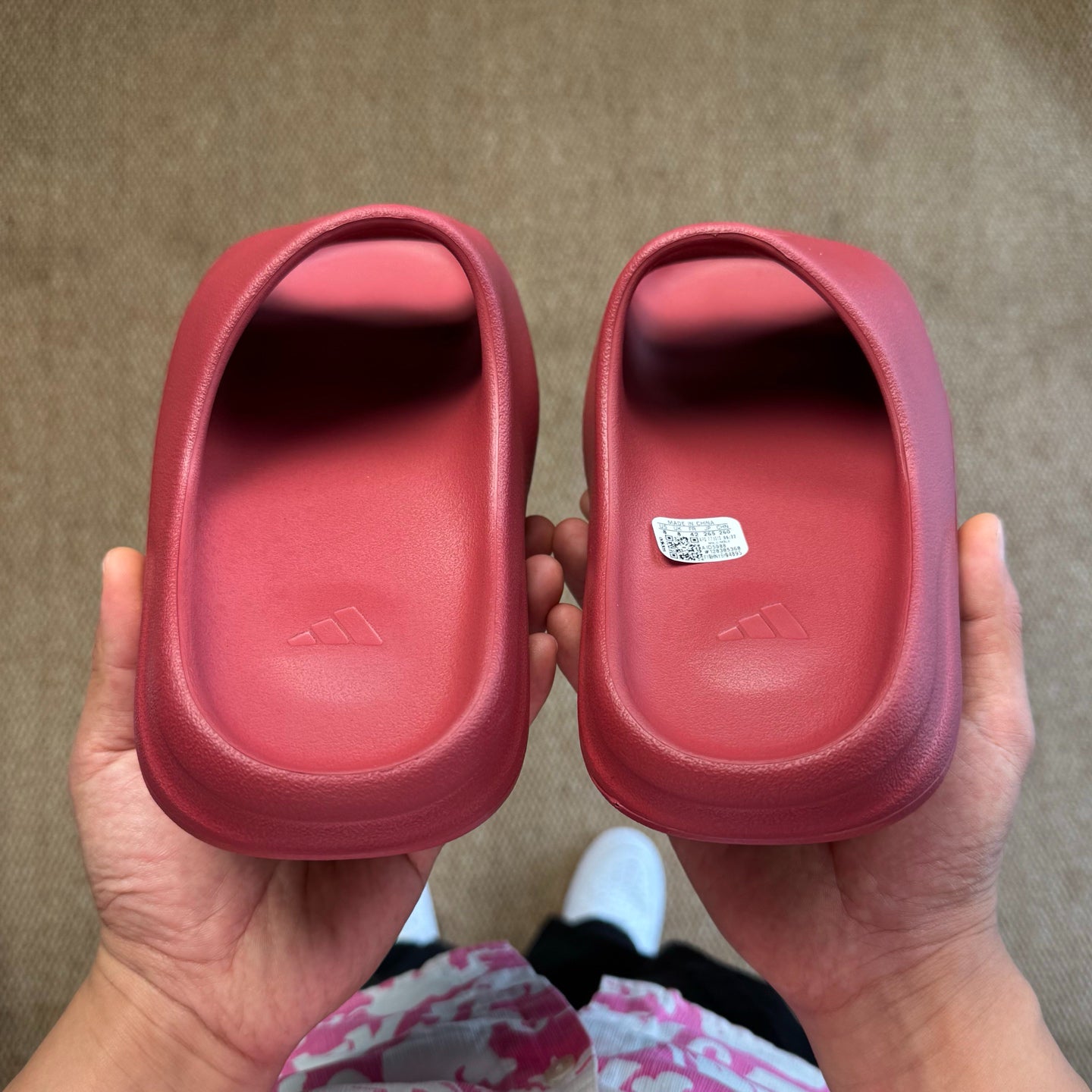 Adidas Yeezy Slide “Garmine”