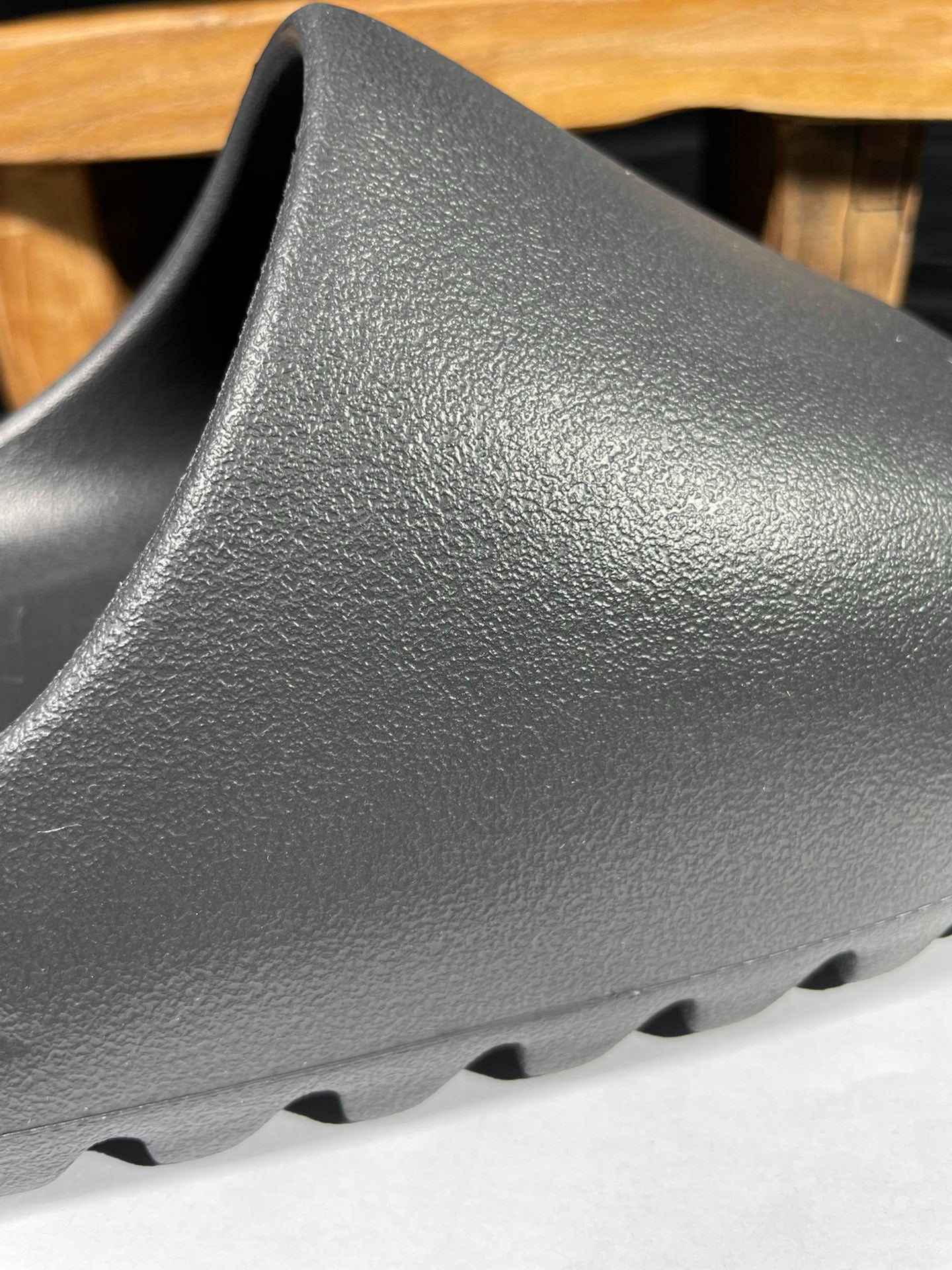 adidas YEEZY Slide "Onyx" Men's Casual Foam Sandal Slides