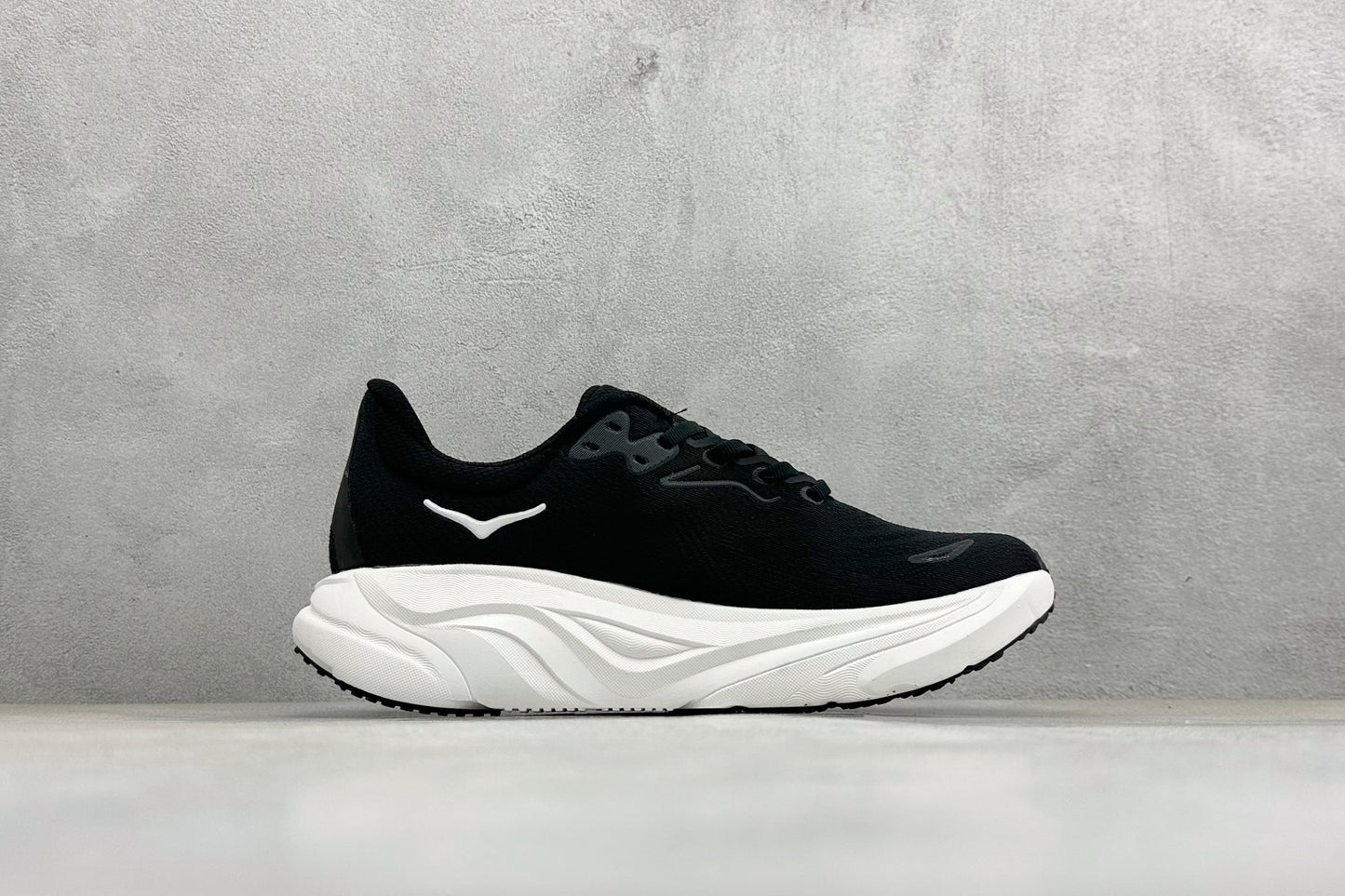 HOKA Arahi 8 Black White Two-Tone Stability Running Shoes