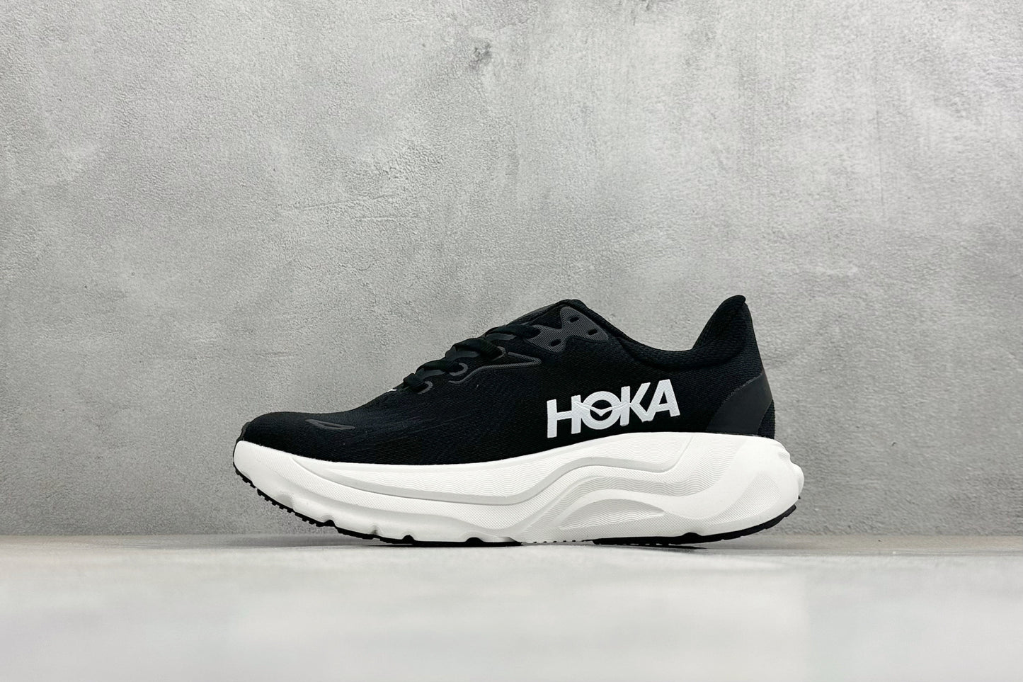 HOKA Arahi 8 Black White Two-Tone Stability Running Shoes