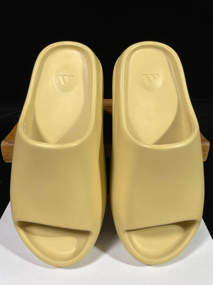 adidas Yeezy Slides 'Desert Sand'