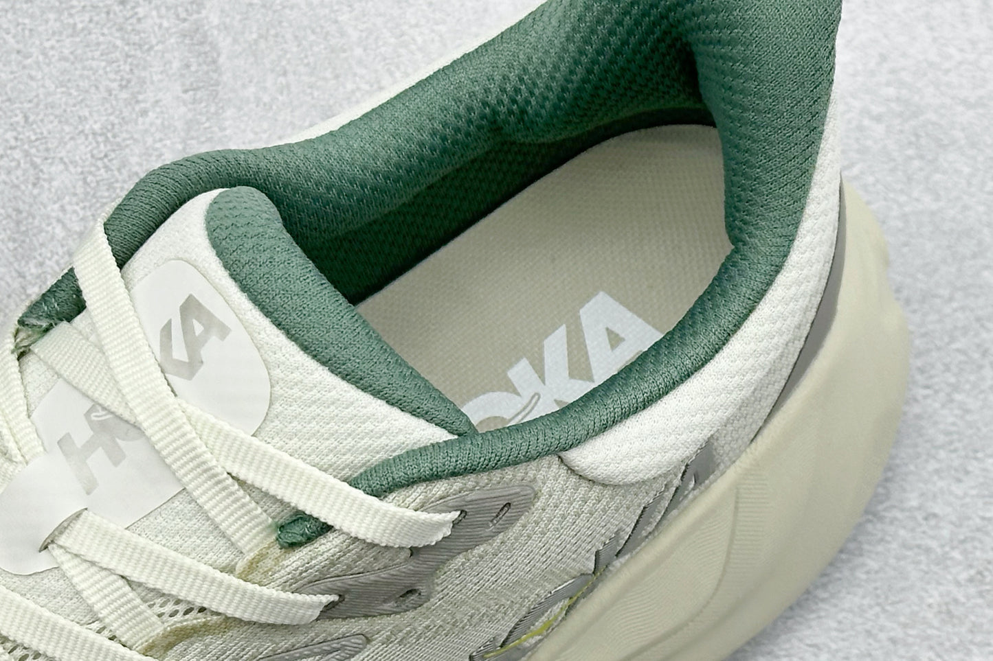 HOKA Arahi 8 Off White Deep Green Stability Running Shoes
