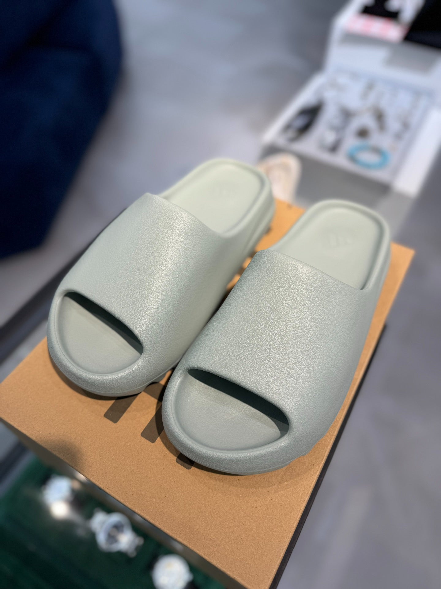 adidas YEEZY Slide "Salt"