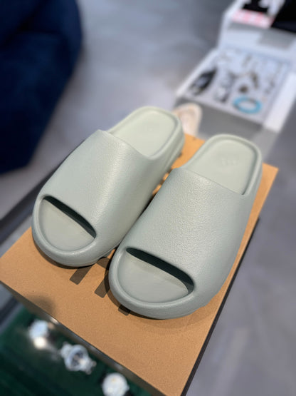 adidas YEEZY Slide "Salt"