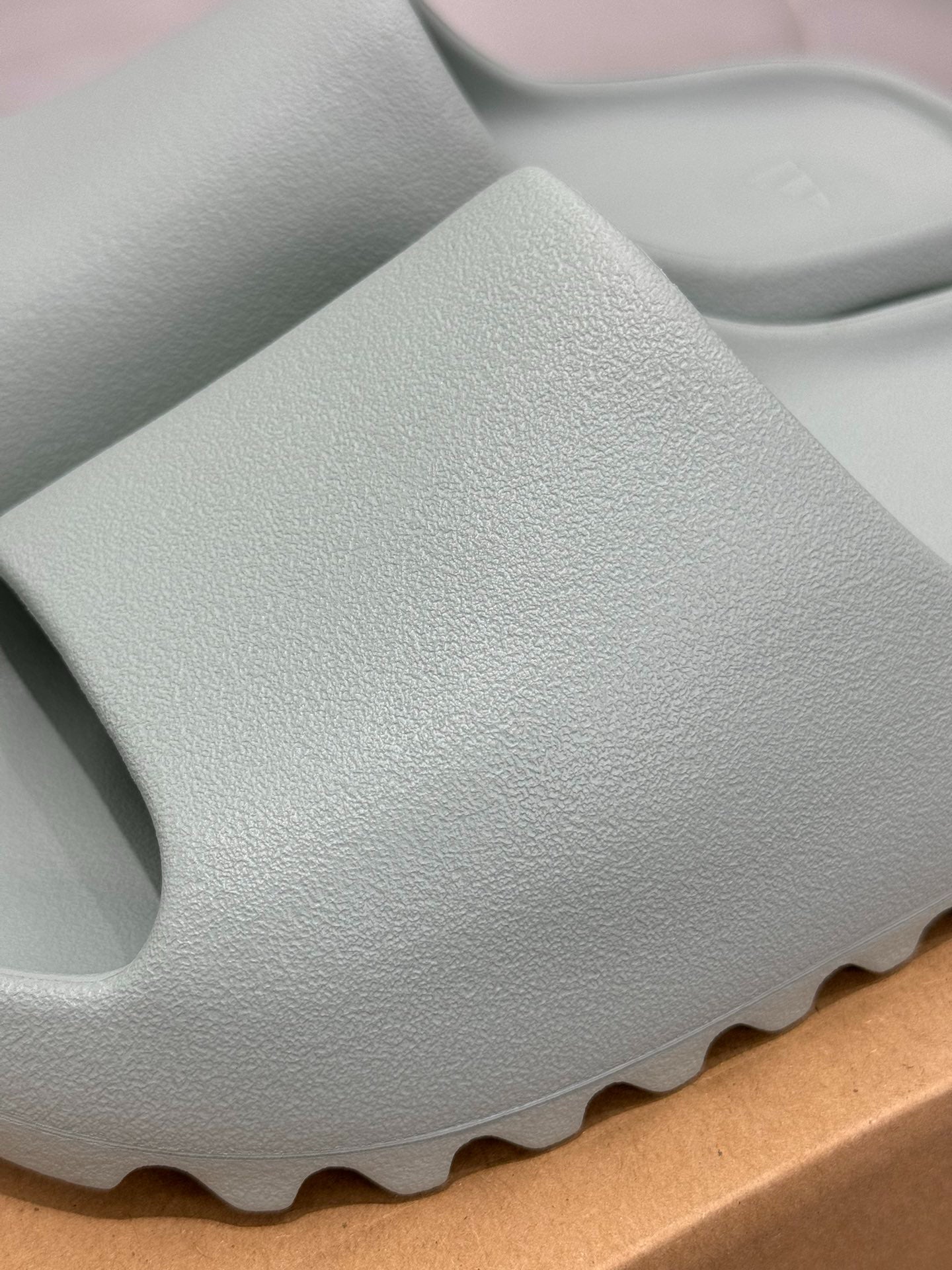 adidas YEEZY Slide "Salt"