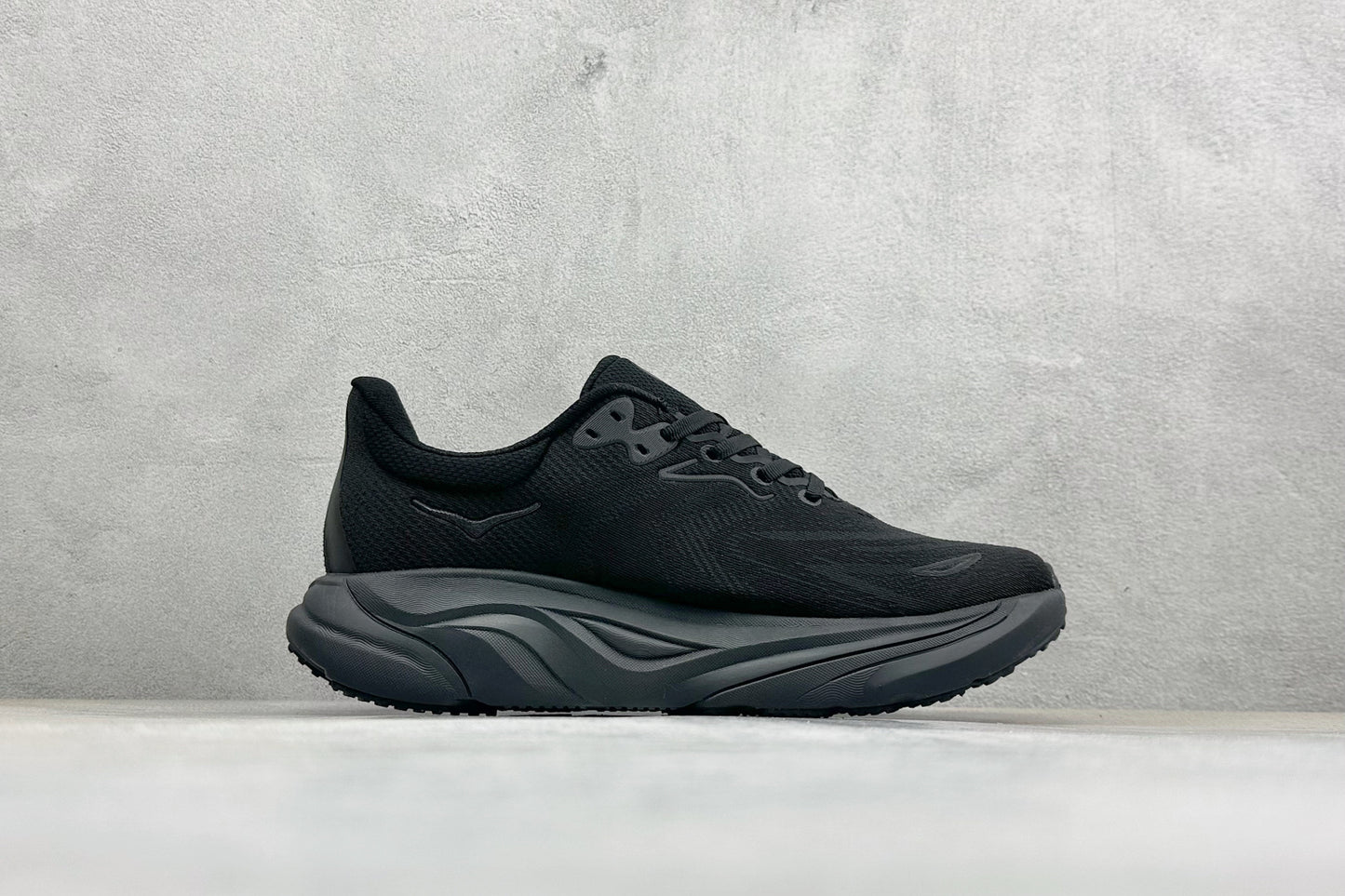 HOKA Arahi 8 Full Black All Black Stability Running Shoes