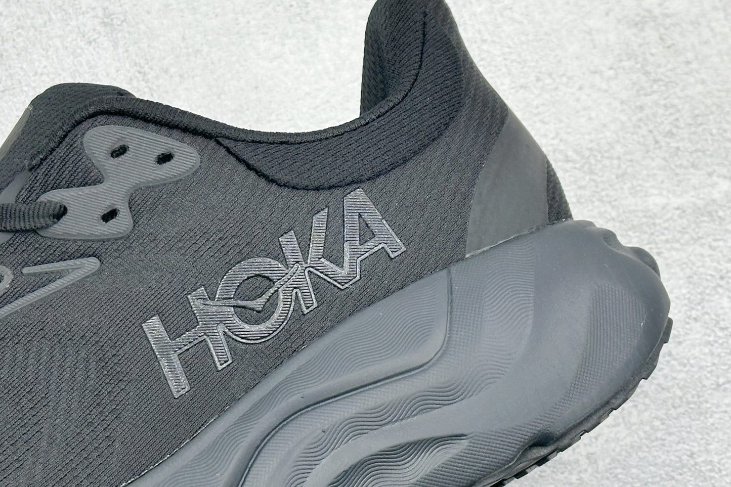 HOKA Arahi 8 Full Black All Black Stability Running Shoes