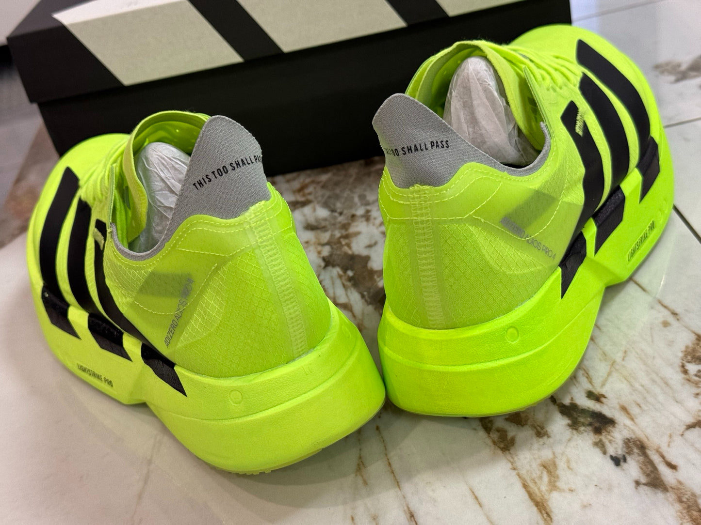 标准品牌版： adidas Adizero Adios Pro 4 Running Shoes - Solar Yellow / Core Black