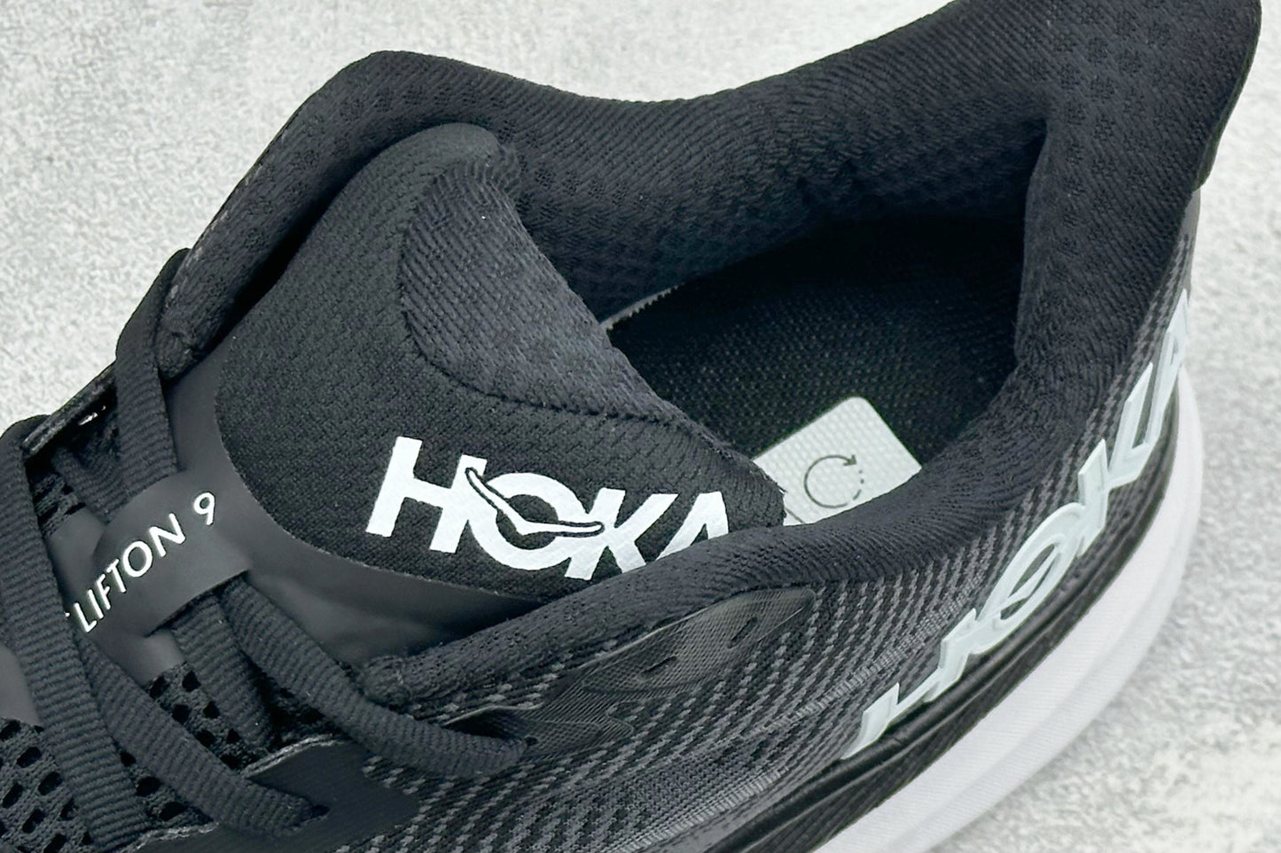 HOKA Clifton 9 Black