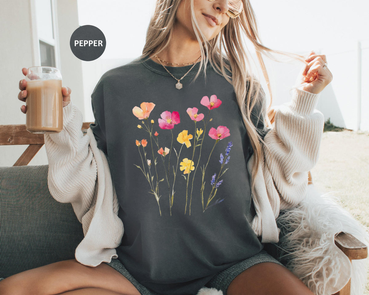 Wildflower Comfort Colors® T-Shirt, Flower Shirt, Floral Shirt, Boho Flower Shirts Women, Cottagecore T Shirt, Womens Botanical, Garden Tee