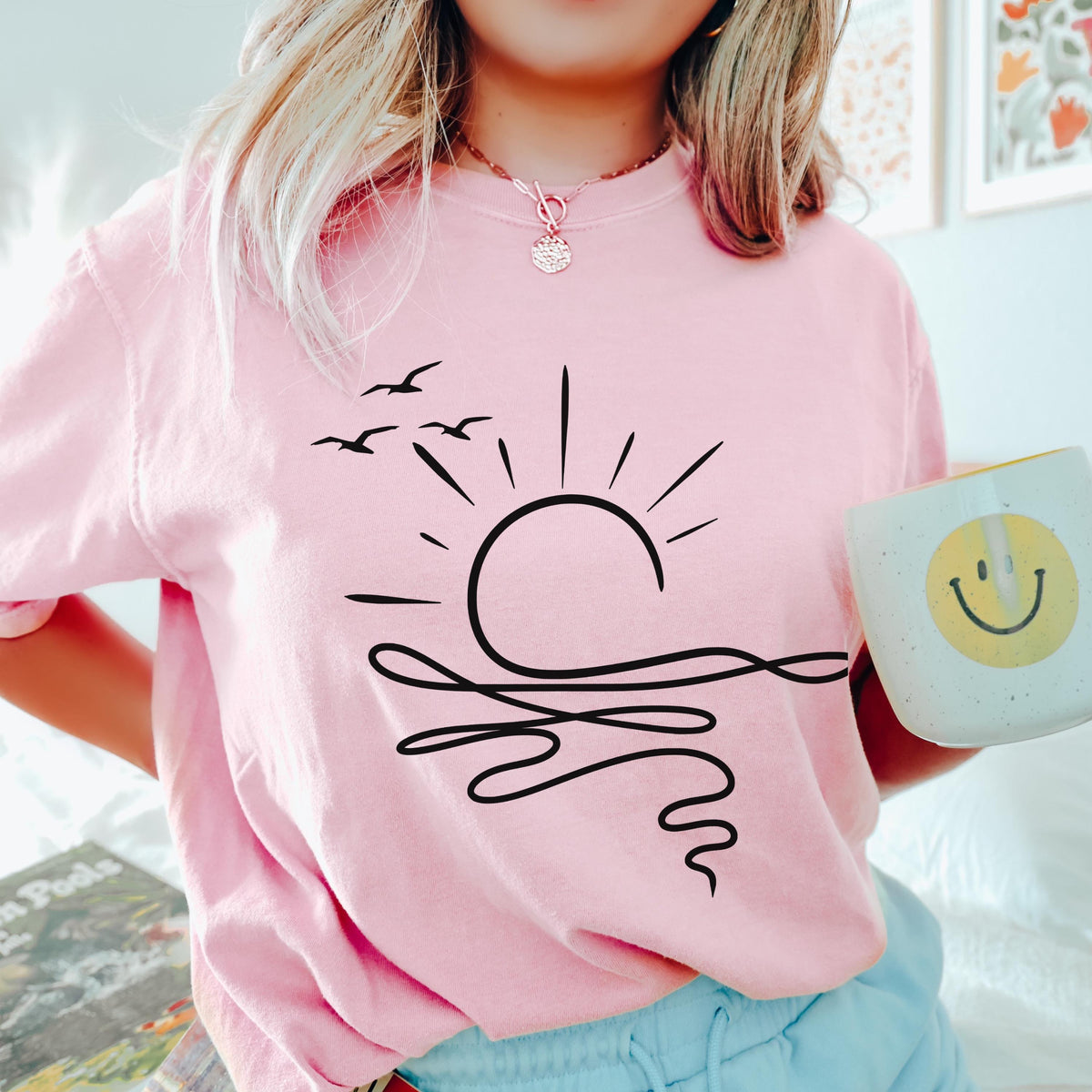 Comfort Colors Sun Ocean Shirt - Linear Graphic Boho Summer T Shirt - Trendy Beach Tee - Cute Minimalist Summer Tee