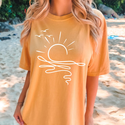 Comfort Colors Sun Ocean Shirt - Linear Graphic Boho Summer T Shirt - Trendy Beach Tee - Cute Minimalist Summer Tee